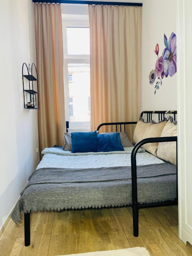 Angel Taczaka Apartment Posen